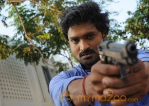 Romba Nallavanda Nee Movie Stills photo 54