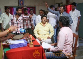 Romba Nallavanda Nee Movie Stills photo 33