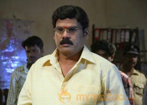 Romba Nallavanda Nee Movie Stills photo 25