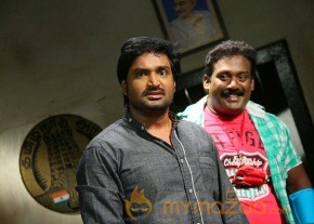 Romba Nallavanda Nee Movie Stills photo 47