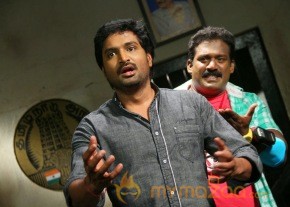 Romba Nallavanda Nee Movie Stills photo 40