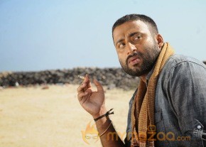 Romba Nallavanda Nee Movie Stills photo 38