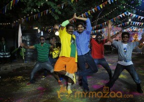 Romba Nallavanda Nee Movie Stills photo 19