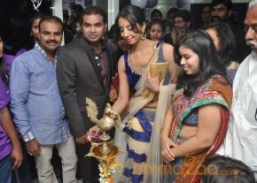 Sanjana Galrani Launches Naturals Family salon photo 5