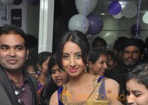 Sanjana Galrani Launches Naturals Family salon photo 4