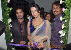 Sanjana Galrani Launches Naturals Family salon photo 2