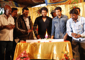 Santhanam Birthday Celebration On The Sets Of Thalaivan photo 4