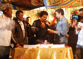 Santhanam Birthday Celebration On The Sets Of Thalaivan photo 3