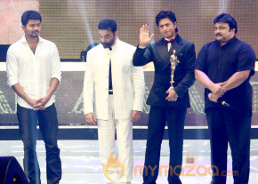 Shahrukh Khan At 7th Annual Vijay Awards   photo 5