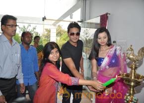 Shrujan Hand Embroidred Exhibition Launch Photos photo 69