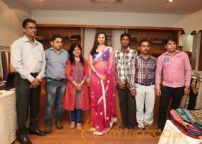 Shrujan Hand Embroidred Exhibition Launch Photos photo 51