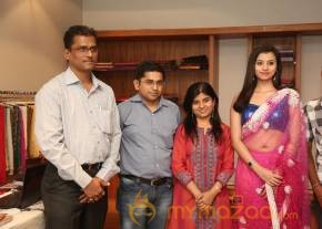 Shrujan Hand Embroidred Exhibition Launch Photos photo 25