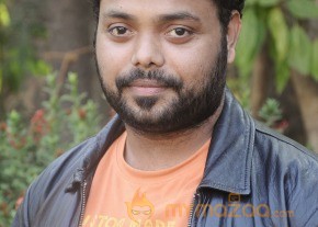 Sivappu Enakku Pikkum Movie Press Meet Stills photo 5