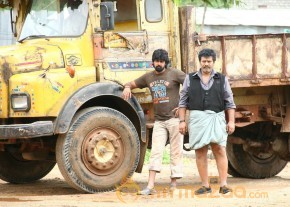 Sivappu Tamil Movie Latest Stills photo 16