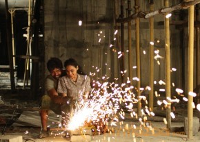Sivappu Tamil Movie Latest Stills photo 26