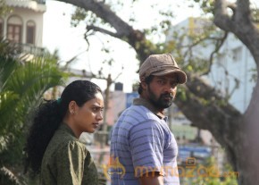 Sivappu Tamil Movie Latest Stills photo 18