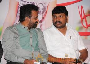 Snehavin Kadhalargal Audio Launch Stills photo 63