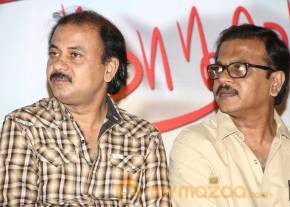 Snehavin Kadhalargal Audio Launch Stills photo 60