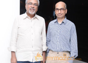 Stars At Vishwaroopam Movie Premiere Show photo 2