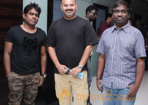 Stars At Vishwaroopam Movie Premiere Show photo 18