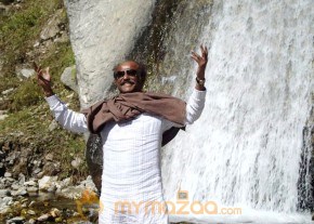super star rajinikanth at himalayas photo 8