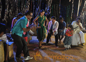Sutta Pazham Sudatha Pazham Movie Onlocation Stills  photo 47