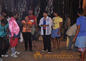Sutta Pazham Sudatha Pazham Movie Onlocation Stills  photo 31