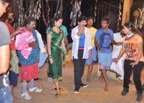Sutta Pazham Sudatha Pazham Movie Onlocation Stills  photo 10