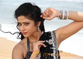Sutta Pazham Sudatha Pazham Movie Stills photo 2