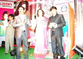 Tamanna Launch Celkon C 999 3G Mobile photo 13