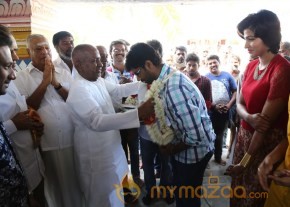 Tamil Movie dhanshika Raani Movie Pooja Stills photo 12