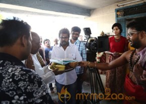 Tamil Movie dhanshika Raani Movie Pooja Stills photo 19