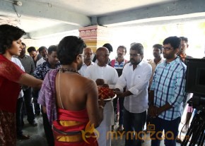 Tamil Movie dhanshika Raani Movie Pooja Stills photo 30