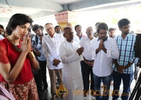 Tamil Movie dhanshika Raani Movie Pooja Stills photo 5
