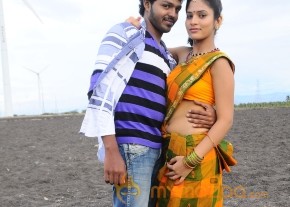 Tamil Movie-ORUVAR MEETHU IRUVAR SAAINDHU MOVIE GALLERY photo 8