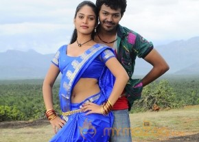 Tamil Movie-ORUVAR MEETHU IRUVAR SAAINDHU MOVIE GALLERY photo 14