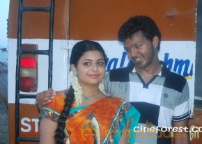 Tamil Movie-ORUVAR MEETHU IRUVAR SAAINDHU MOVIE GALLERY photo 18