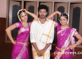 Tamil Movie-ORUVAR MEETHU IRUVAR SAAINDHU MOVIE GALLERY photo 16