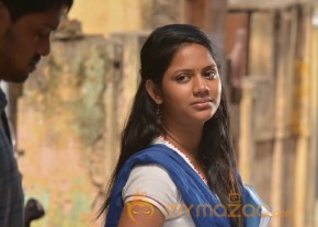 Tamilukku Ondrai Aluthavum Movie Stills photo 3
