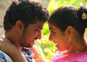 Thavani Kaatru Movie stills photo 4