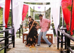 Thavani Kaatru Movie stills photo 29