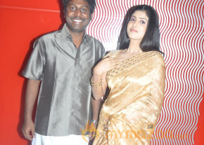 Theriyama Unna Kadhalichiten Audio Launch  photo 19