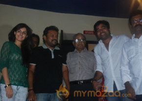 Thillu Mullu Premier Show Photo Gallery  photo 3