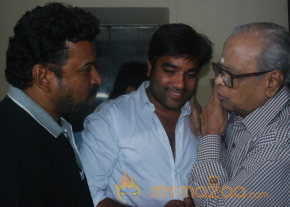 Thillu Mullu Premier Show Photo Gallery  photo 27