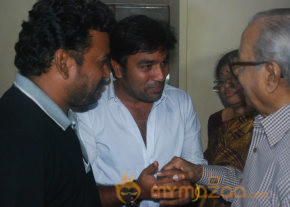 Thillu Mullu Premier Show Photo Gallery  photo 24