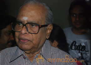 Thillu Mullu Premier Show Photo Gallery  photo 21