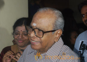 Thillu Mullu Premier Show Photo Gallery  photo 12