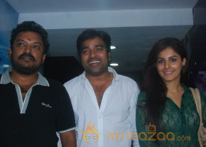 Thillu Mullu Premier Show Photo Gallery  photo 8