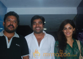 Thillu Mullu Premier Show Photo Gallery  photo 20
