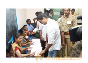 TN Election Celebrity Voting Pics  photo 45